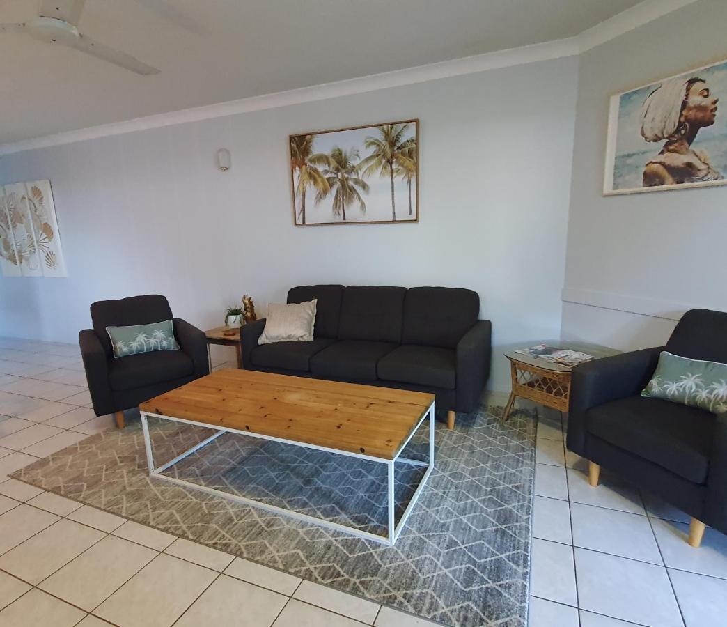 Villa Venezia Apt 3 - Spacious Hervey Bay Beachfront Apartment Exterior foto